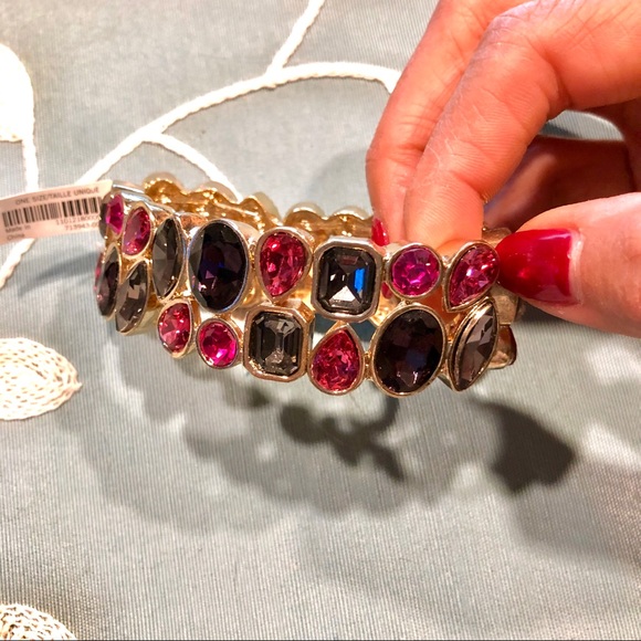 NWT Banana Republic Crystal Statement Bracelet - Picture 5 of 5